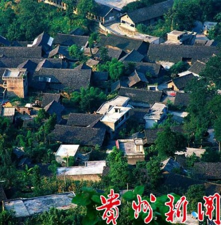 【中国新闻两会特刊】危改房带动着城乡经济多
