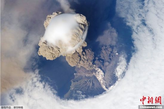 NASA公布各地最壮观火山喷发太空俯瞰图-贵