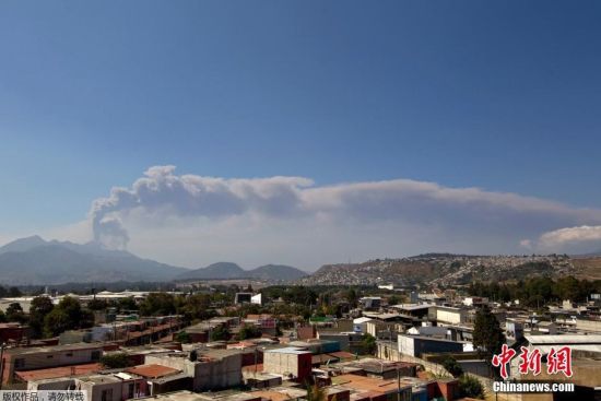 危地马拉火山喷发 浓烟直冲天际 --贵州新闻网