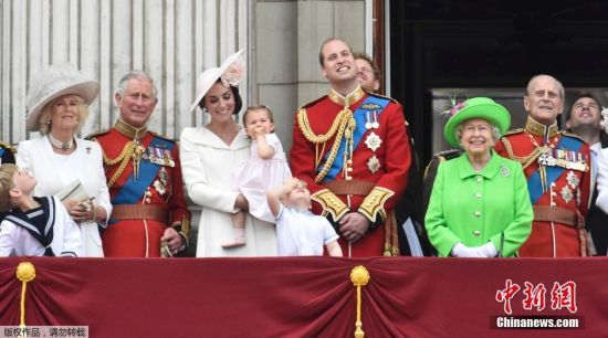 英女王90大寿庆典 乔治夏洛特兄妹最抢镜--贵州