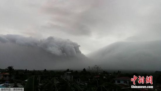菲律宾马荣火山活动频繁 进入三级预警状态