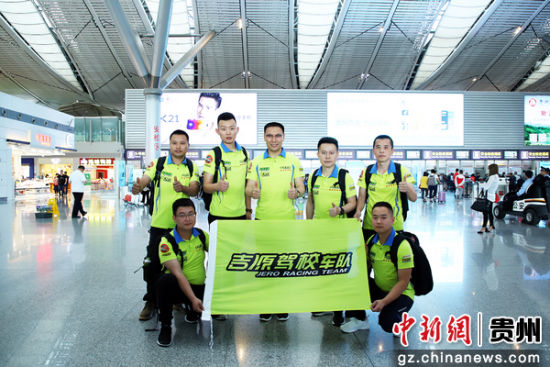 吉源驾校车队出征2018 中国环塔(国际)拉力赛